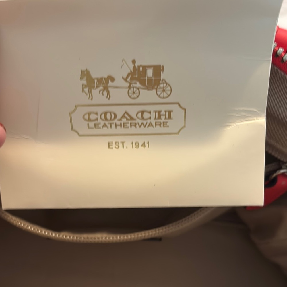 Coach coral handbag - Picture 10 of 11
